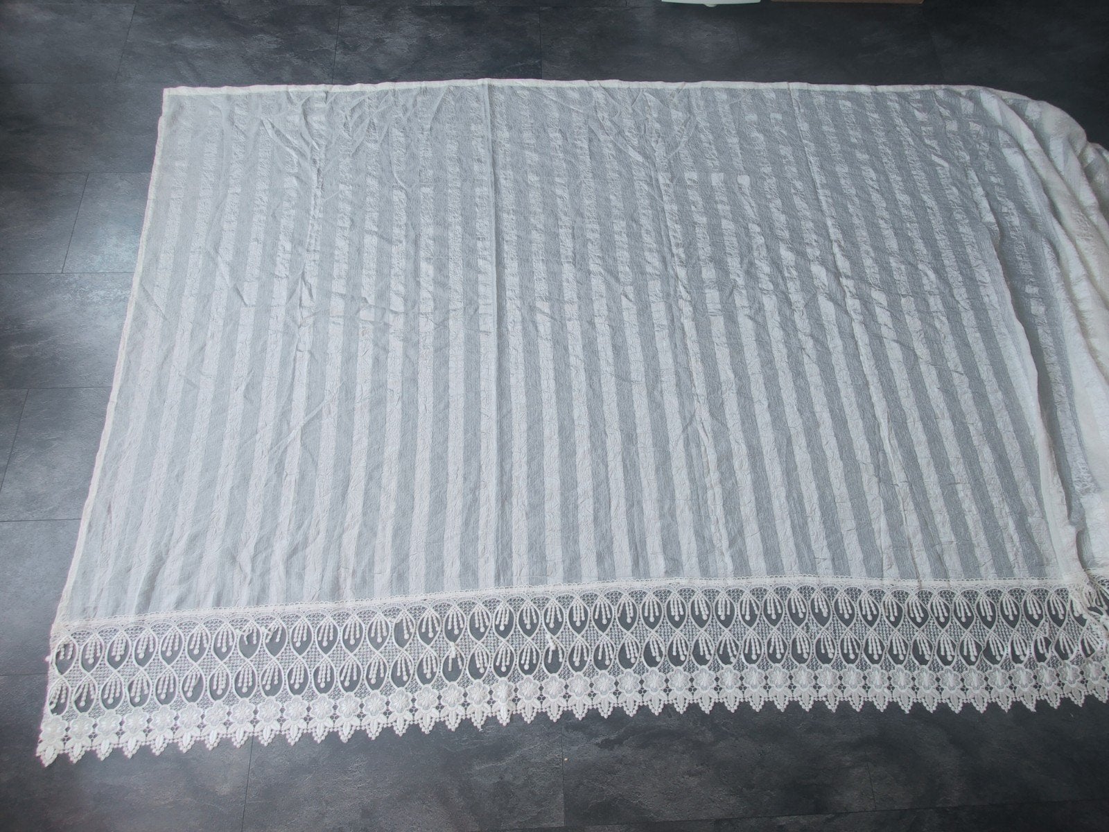 Witte vitrage recht plooiband met kanten onderkant 180x780 c, Vitrage, 180 cm, Wit, Ophalen of Verzenden