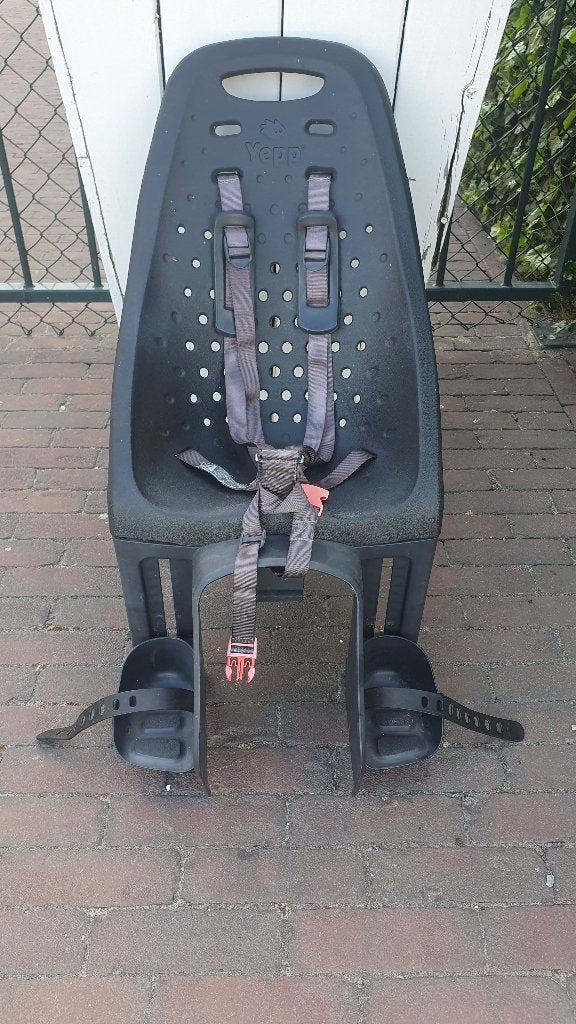 Thule Yepp Maxi achterzitje zwart + bagagedrageradapter, Achterzitje, Thule Yepp, Ophalen, 15 t/m 25 kg