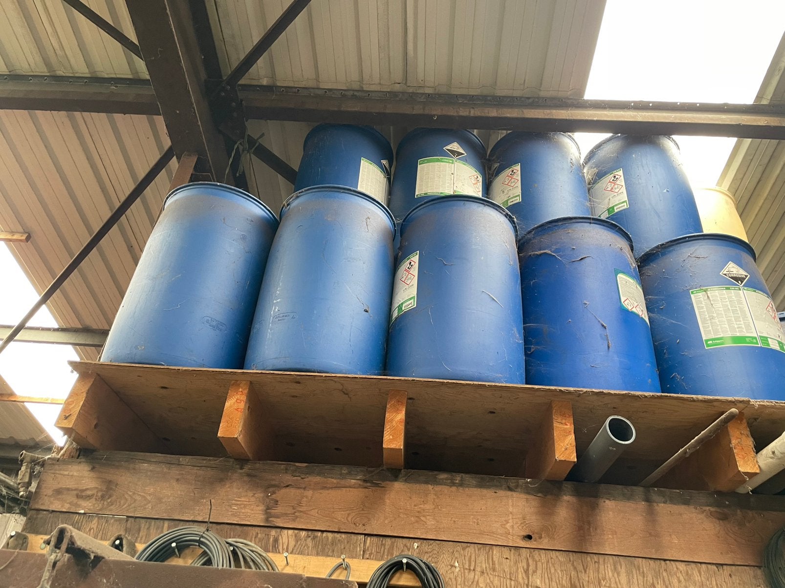 200 liter vaten, Tuin en Terras, Regentonnen, 150 liter of meer, Ophalen, Zo goed als nieuw