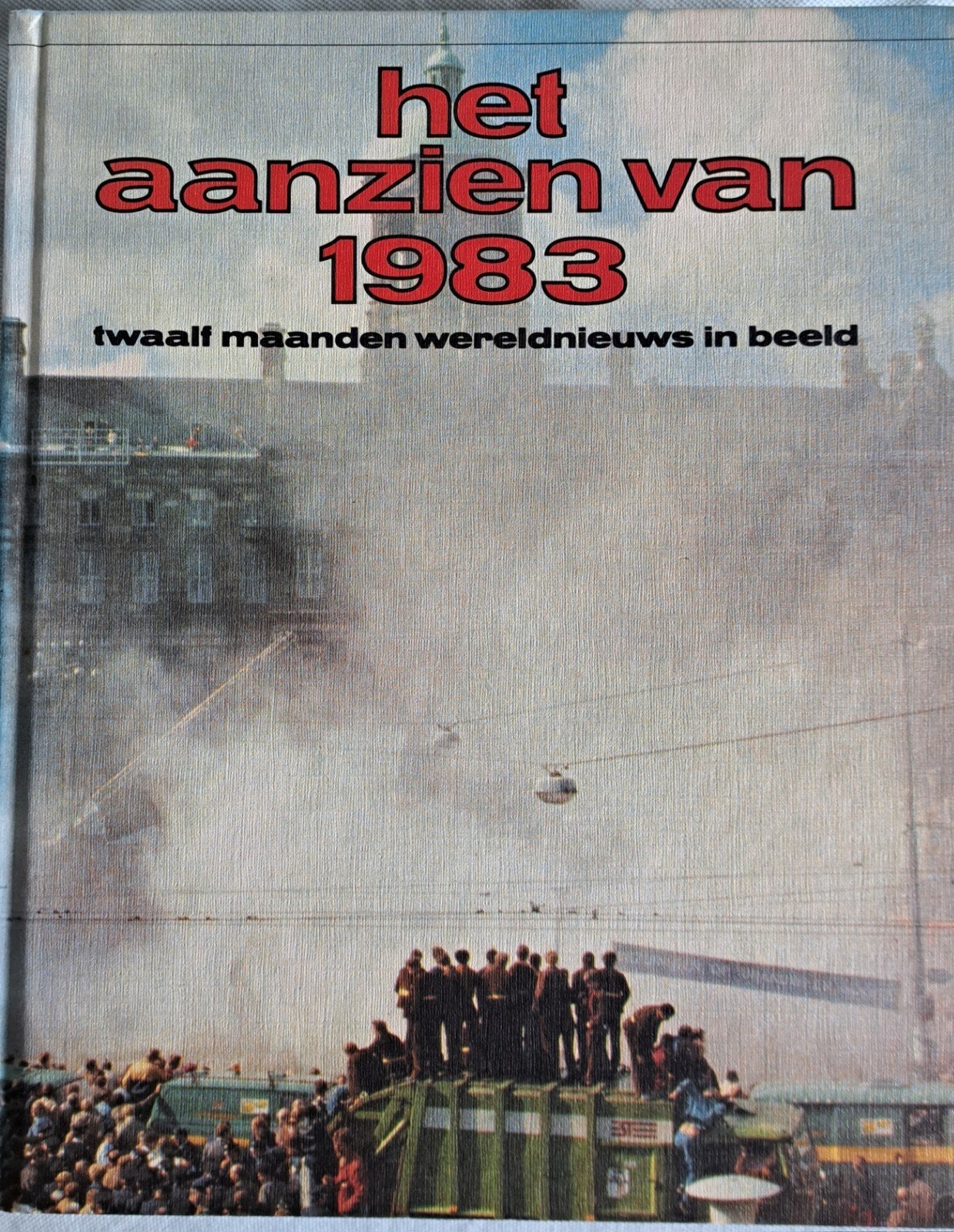Te koop: Het aanzien van 1983, Ophalen, Gelezen