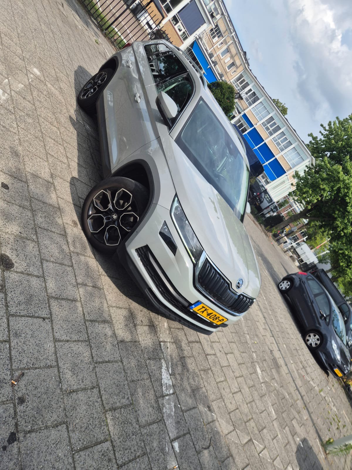 Skoda Kodiaq 1.5 TSI Greentech ACT 150pk 2018 Grijs, Auto's, Skoda, 1525 kg, 4 cilinders, 7 stoelen, Parkeerassistent