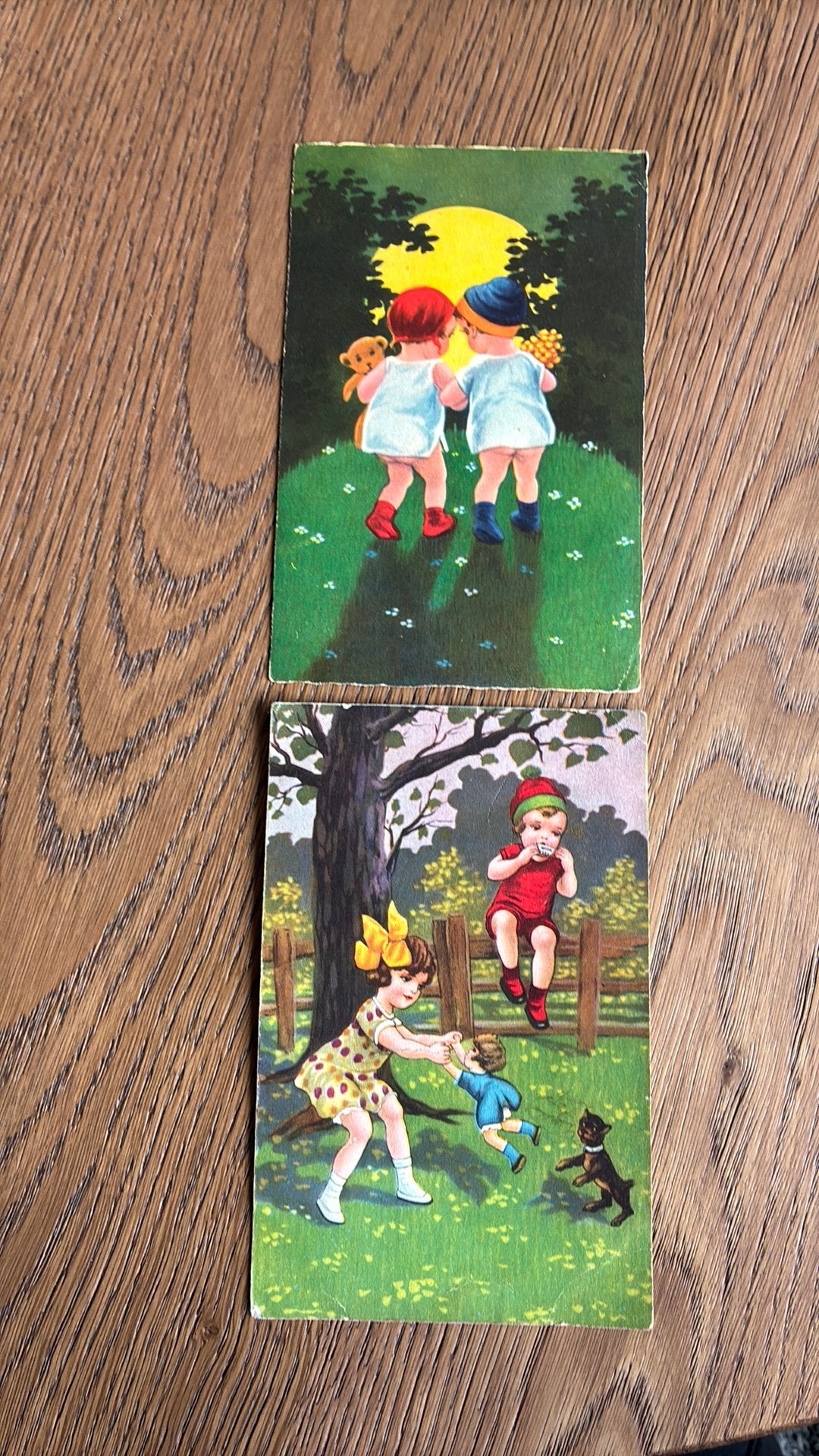 Spelende kinderen,wandelen in maneschijn. Beer,hond,pop, Ophalen of Verzenden, 1920 tot 1940, Gelopen, Kinderen