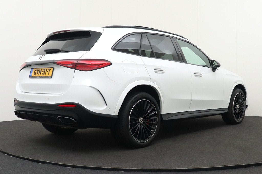 Mercedes-Benz GLC 400e 4MATIC AMG Pano-dak el.Trekhaak Burme, Auto's, Automaat, Gebruikt, Wit, Vierwielaandrijving