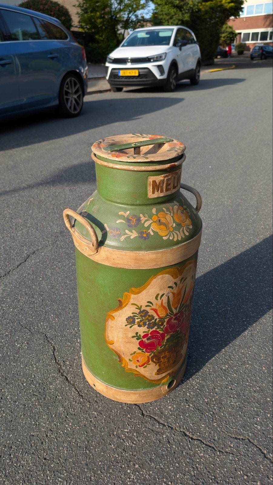 Antieke Melkbus - Groen met Bloemen, Ophalen