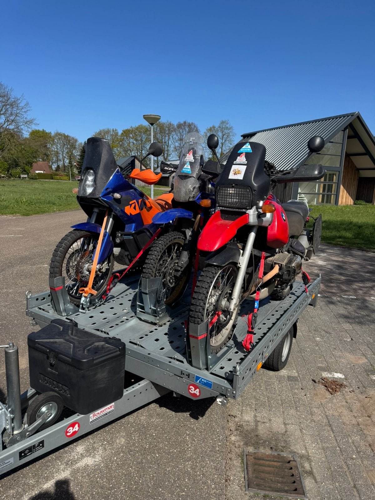Te huur motortrailer voor 3 motoren, Ophalen of Verzenden, Zo goed als nieuw