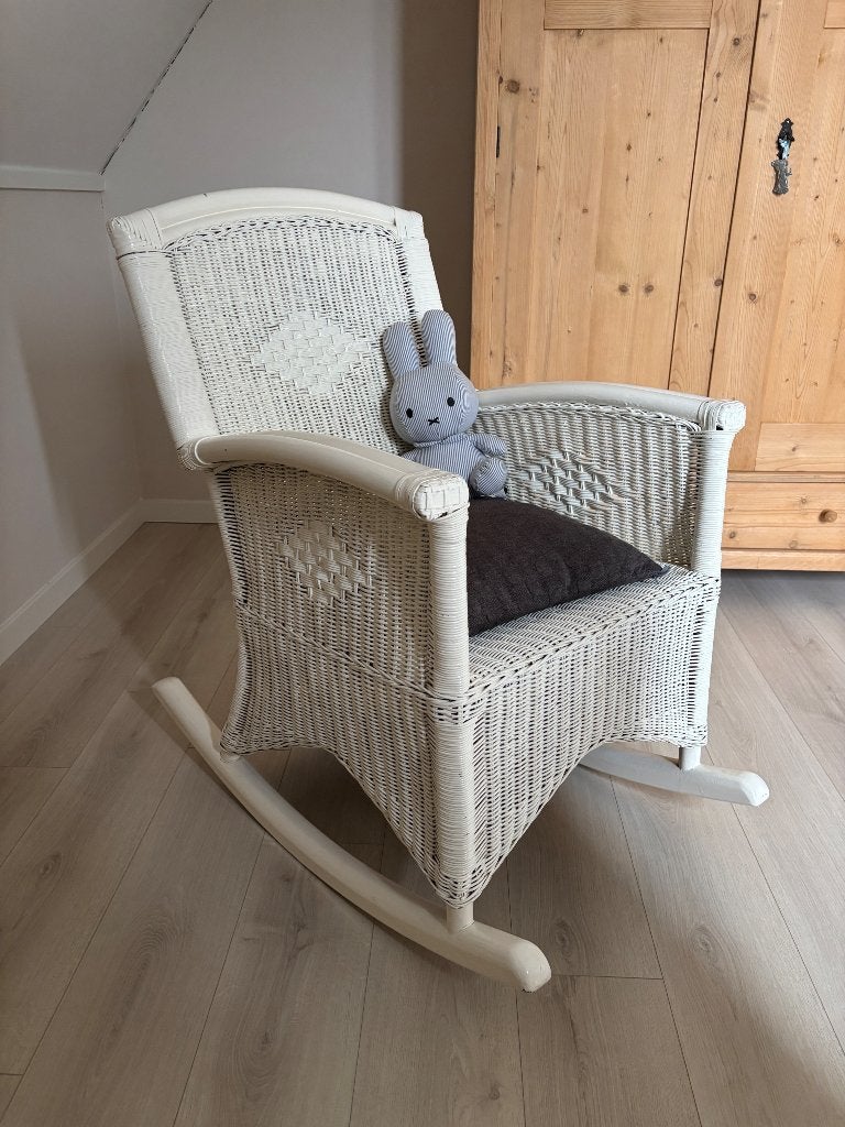 Rieten schommelstoel, Huis en Inrichting, Stoelen, Ophalen, Gebruikt, Bruin, Eén