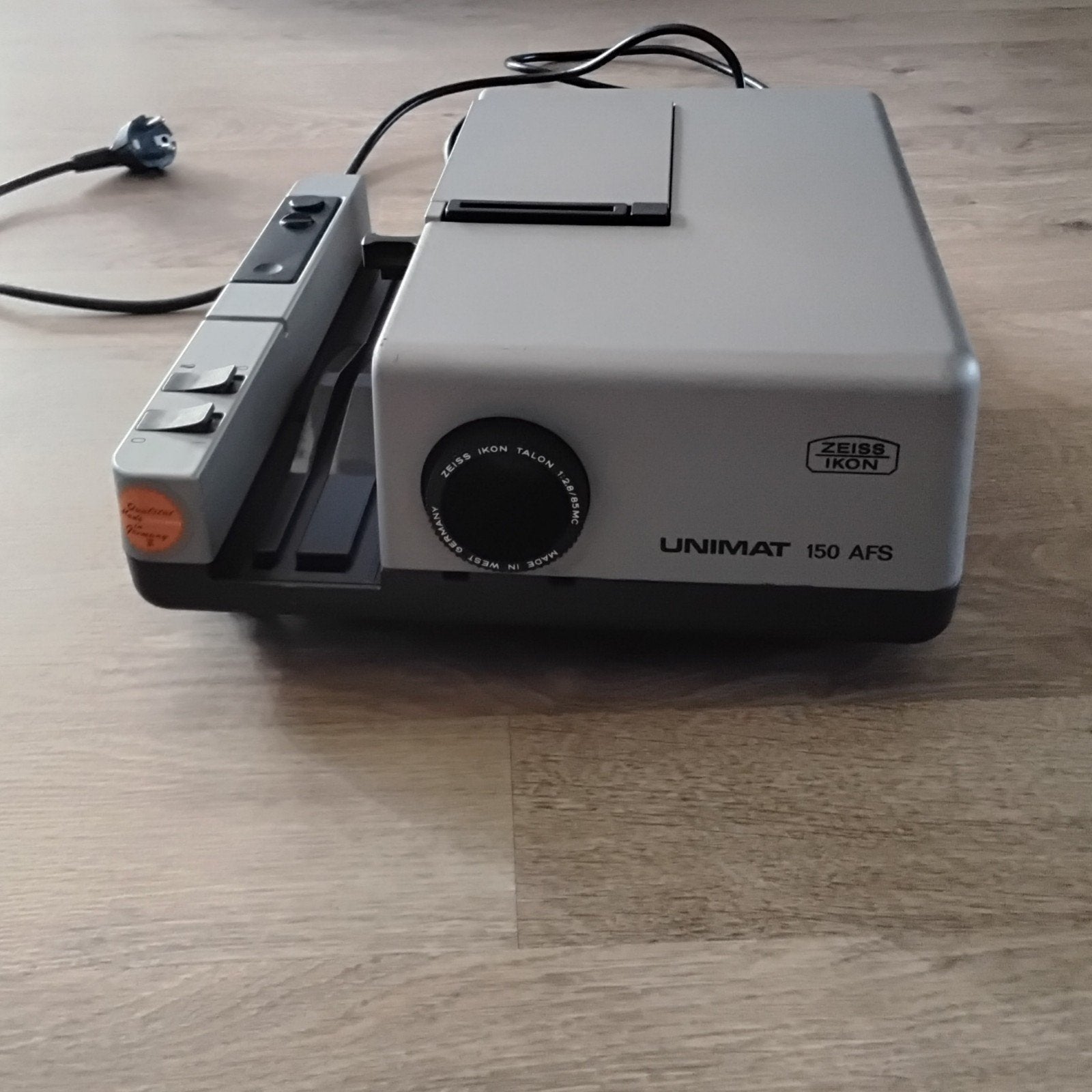 Diaprojector Unimat 150 AFS (Zeiss Ikon lens), Ophalen, Gebruikt