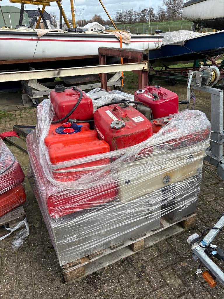 Benzinetanks voor boten, Watersport en Boten, Accessoires en Onderhoud, Gebruikt, Motor en Techniek, Ophalen