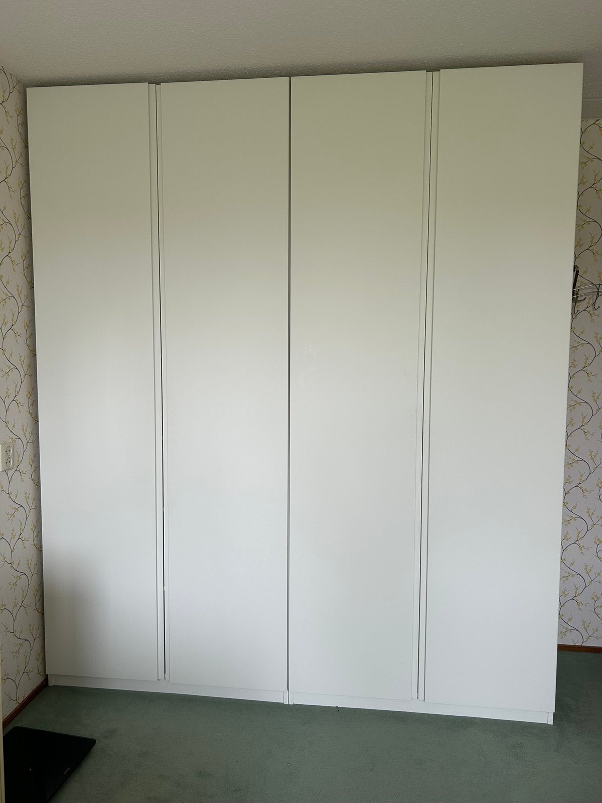 2 witte Pax kasten zgan, 2 m x 2.36 m x 0.60