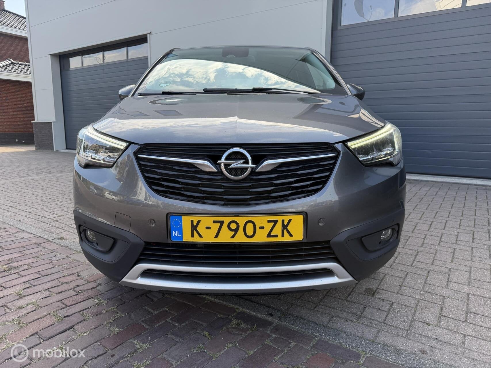 Opel Crossland X 1.2 Turbo Innovation AUTOMAAT / NAVI /TREKH, Auto's, Dealer onderhouden, 840 kg, Gebruikt, Euro 6