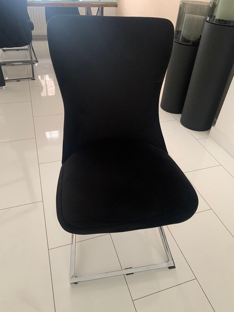 Eetkamerstoelen 4 velvet zwart, Huis en Inrichting, Stoelen, Ophalen of Verzenden, Zo goed als nieuw, Zwart