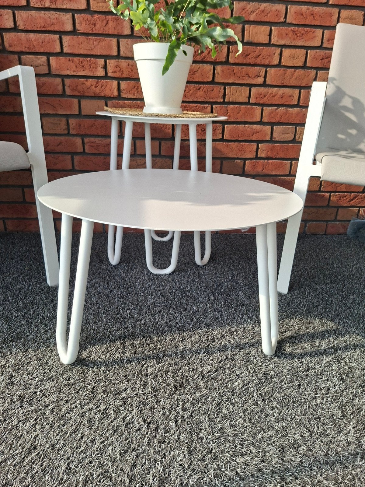 2 x bijzettafel rond, Tuin en Terras, Ophalen, Zo goed als nieuw