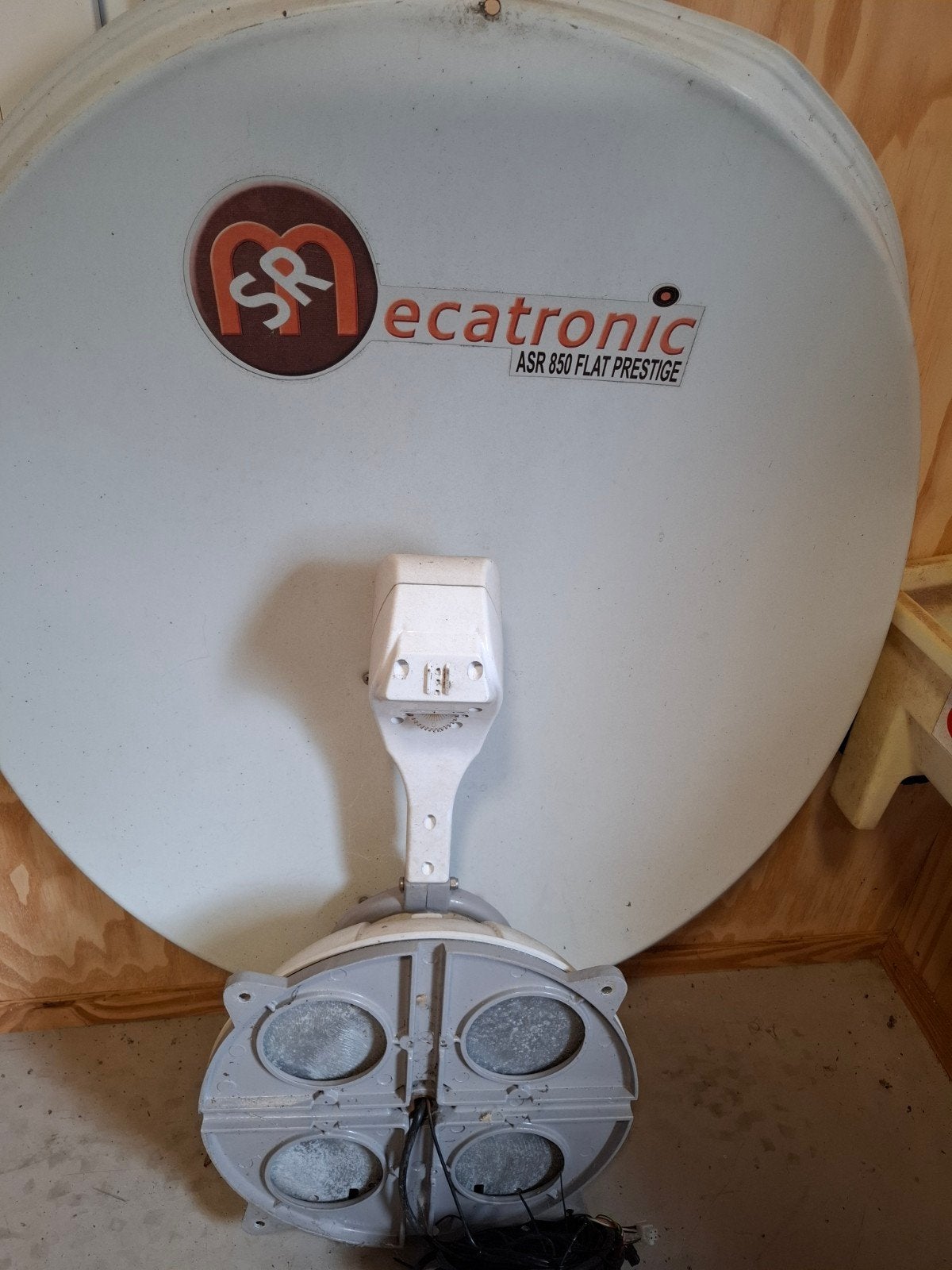 SR Mecatronic ASR 850 FLAT Prestige schotelantenne set, Ophalen, Gebruikt, (Schotel)antenne, Overige merken