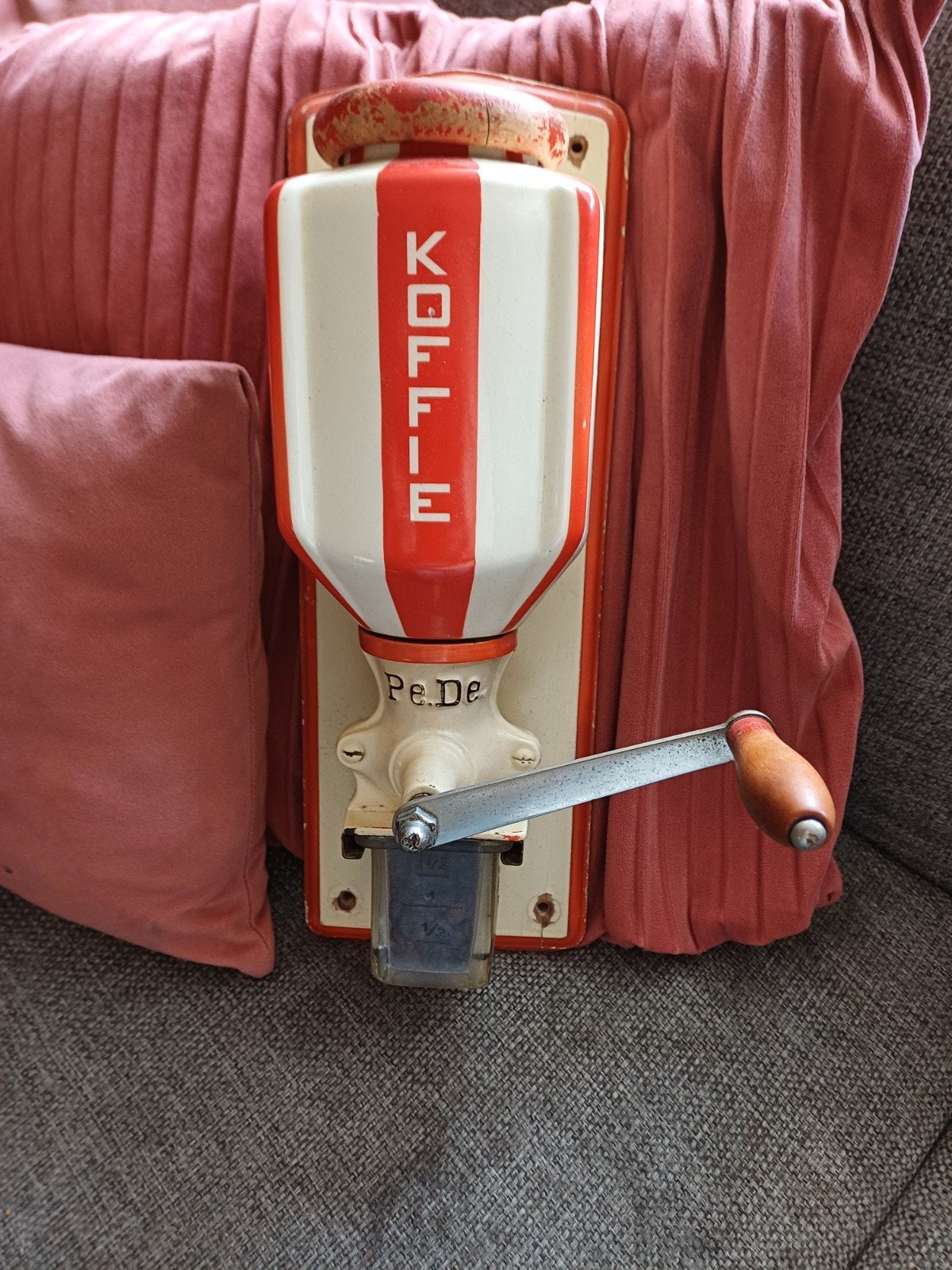 Vintage Pe.De koffiemolen - wandmodel, Ophalen