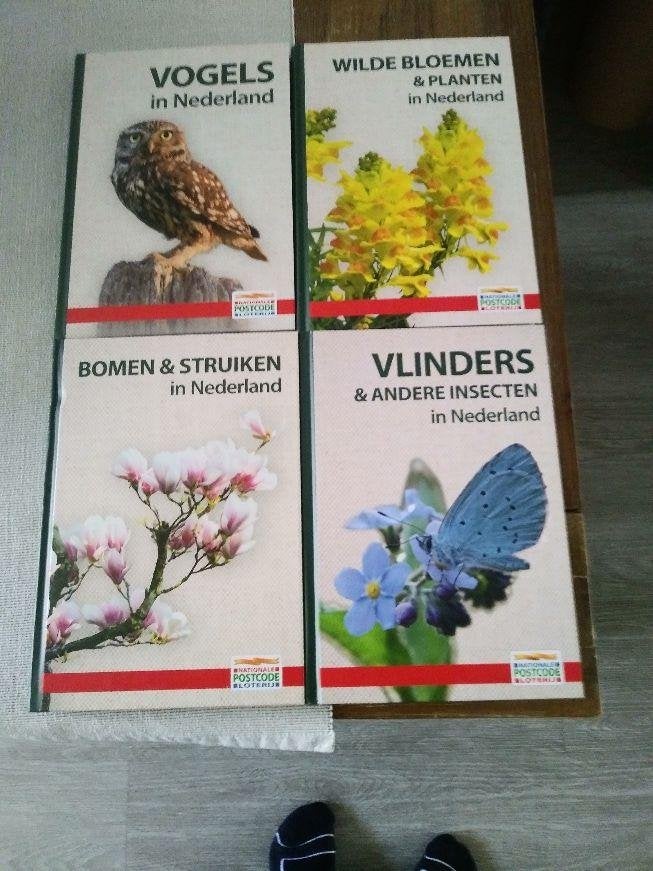 Postcodeloterij natuurboekjes 4 stuks, Boeken, Ophalen of Verzenden, Zo goed als nieuw