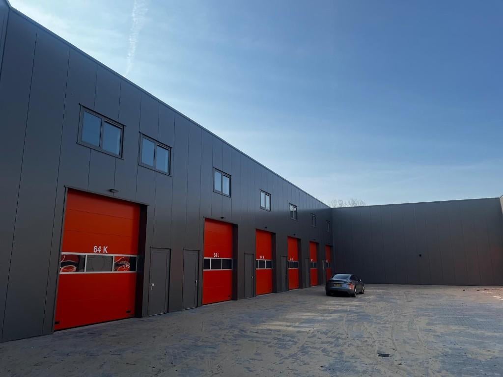 Te Huur Bedrijfsruimte  Lelystad – 100 m² | 2 Etages, Zakelijke goederen, Bedrijfs Onroerend goed, 100 m², Huur, Bedrijfsruimte