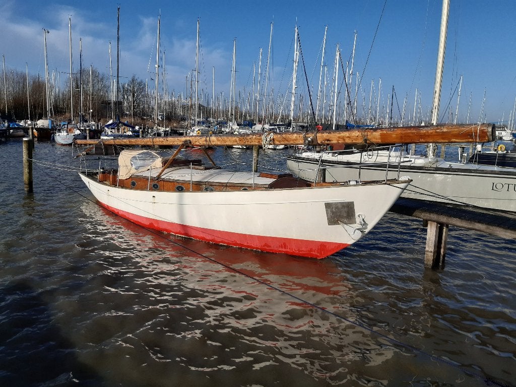 Klassiek zeiljacht met fraaie lijn, projectschip!, Ophalen, Gebruikt, Binnenboordmotor, Diesel