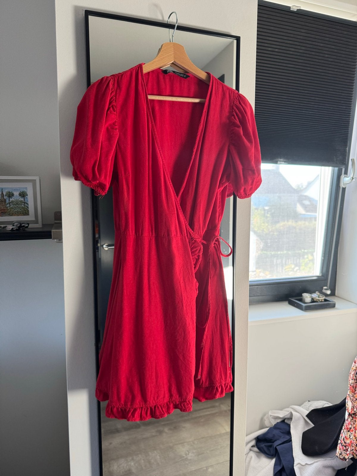 Zara rood overslagjurkje met pofmouwen, Kleding | Dames, Ophalen of Verzenden, Zo goed als nieuw, Maat 36 (S), Boven de knie