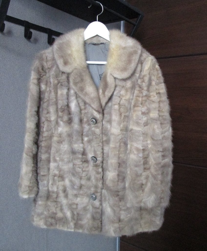 Nr.155: Mooie Vintage bontjas van lichtbruin bont Maat M, Ophalen of Verzenden, Zo goed als nieuw, Maat 38/40 (M), Beige
