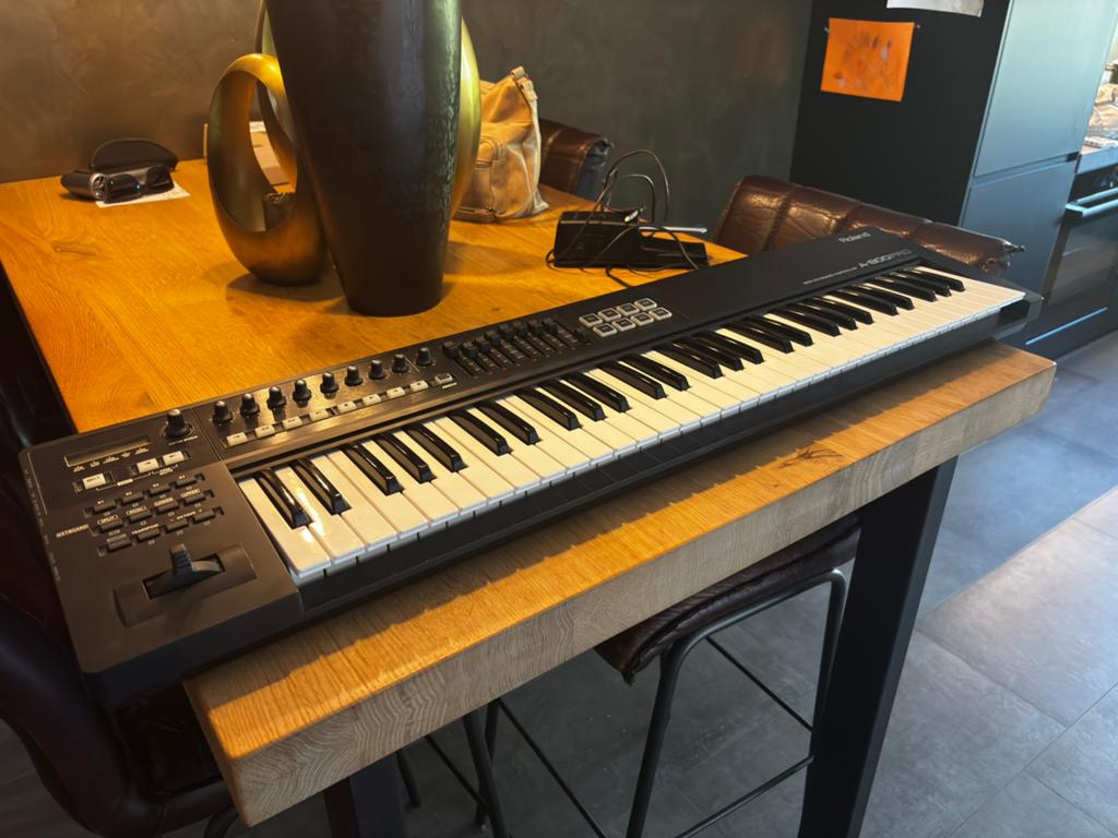 Roland A-800 midi keyboard controller + voetpedaal, Ophalen, Zo goed als nieuw, 88 toetsen, Roland