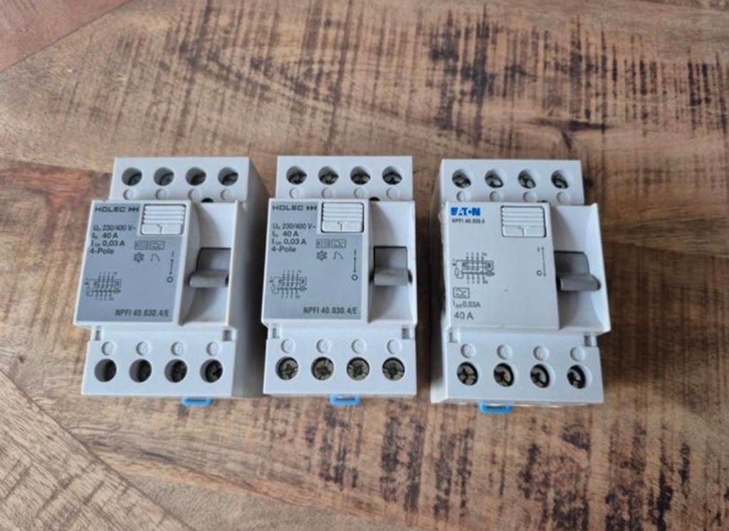 Eaton holec 3fase aardlekschakelaars 30ma 40A, Hobby en Vrije tijd, Elektronica-componenten, Ophalen of Verzenden