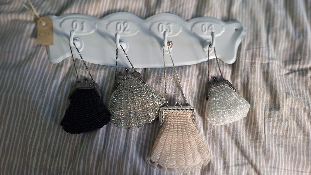 Antieke Kralentasjes/beursjes, Antiek en Kunst, Curiosa en Brocante, Ophalen of Verzenden