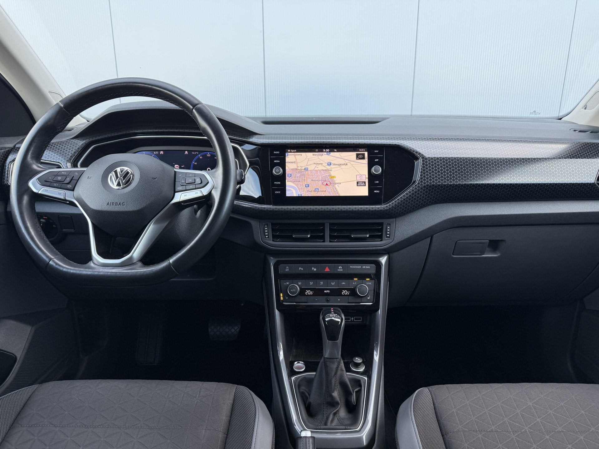 Volkswagen T-Cross 1.0 TSI Style Automaat Carplay/Trekhaak., Gebruikt, Euro 6, 116 pk, Zwart