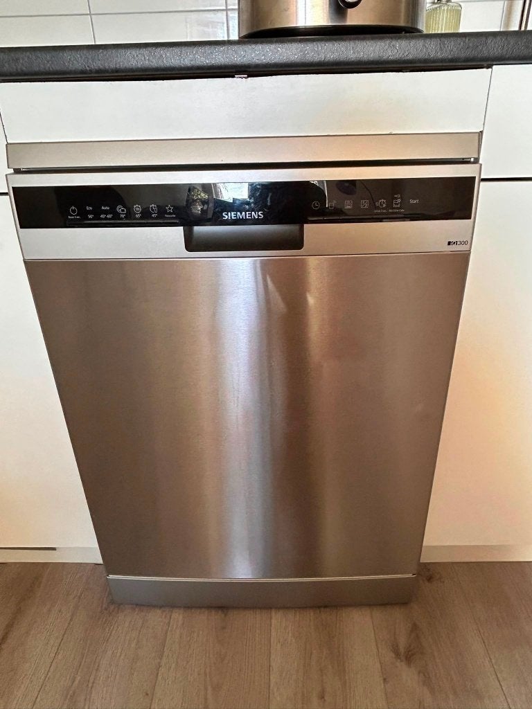 Siemens iQ300 vaatwasser RVS – 1 jaar oud (2025), Ophalen, 60 cm of meer, Minder dan 10 liter, Zo goed als nieuw