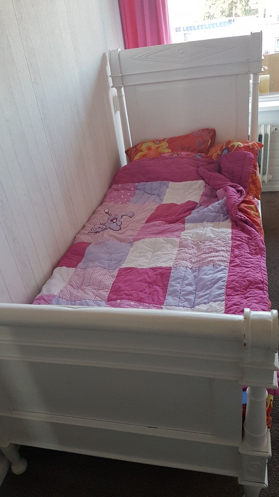Eenpersoonsbed wit 2.00m x 0.90m, Huis en Inrichting, Slaapkamer | Bedden, Ophalen