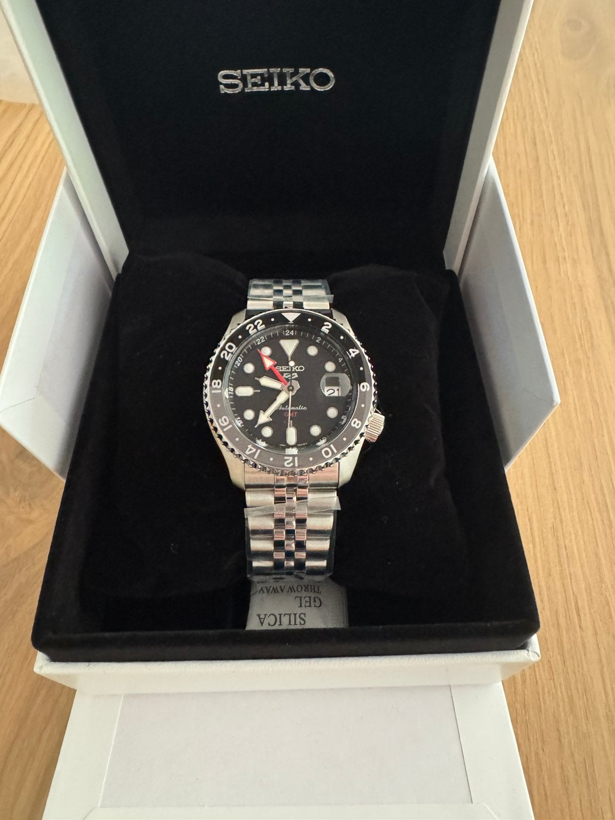Seiko 5 Sports GMT SSK001K1 “Batman” – Full Set – Nieuwstaat, Ophalen of Verzenden, Zo goed als nieuw, Staal, Seiko