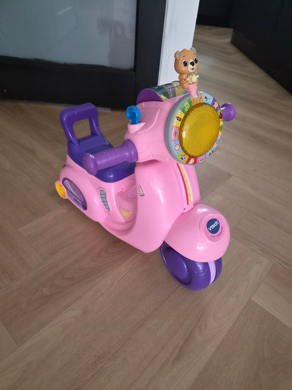 VTech 2-in-1 Loopscooter Roze - Zo goed als nieuw, Kinderen en Baby's, Ophalen of Verzenden, Zo goed als nieuw, Loopfiets