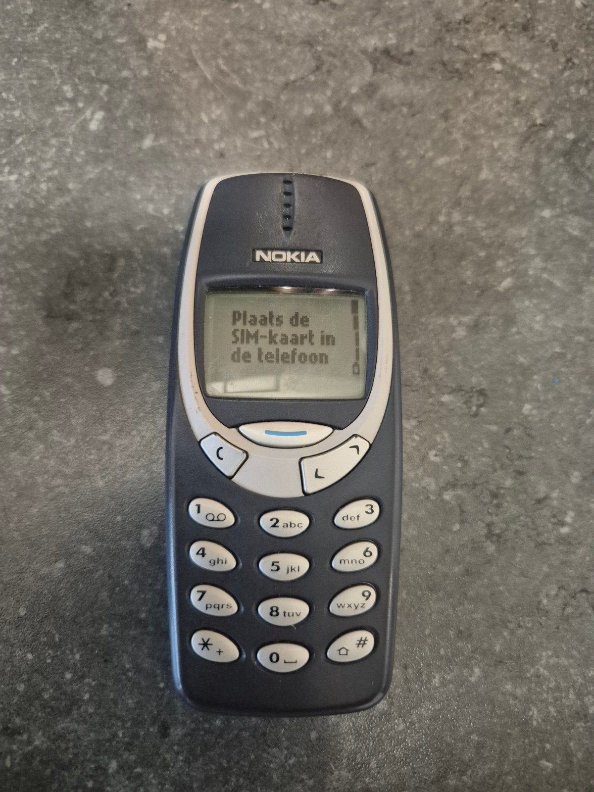 Nokia 3310 met diverse covers en oplader, Gebruikt, Blauw, Geen camera, Ophalen of Verzenden