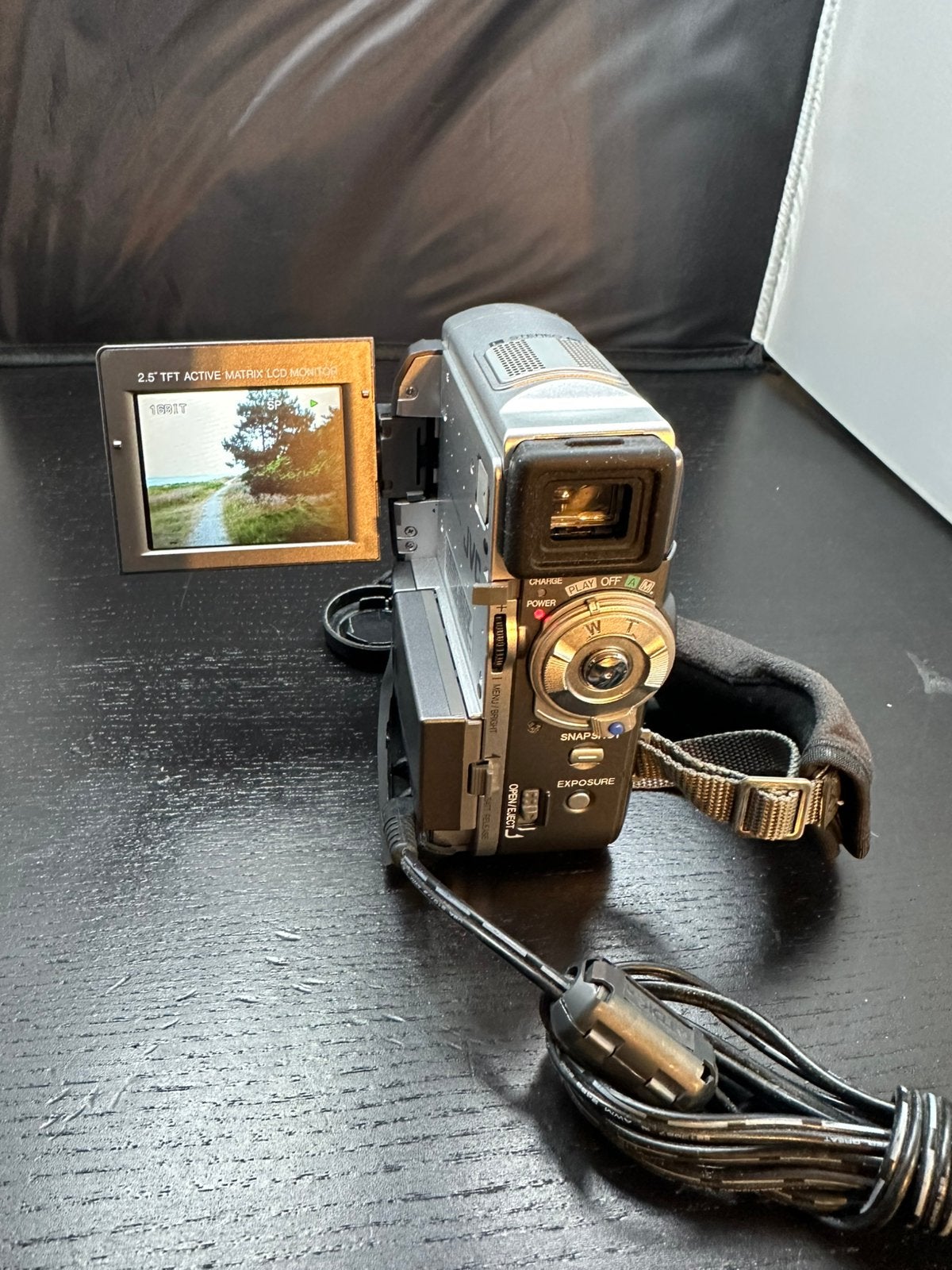 JVC GR-DVX400EG MiniDV videocamera - Werkend met adapter, Mini dv, S, JVC, Zo goed als nieuw