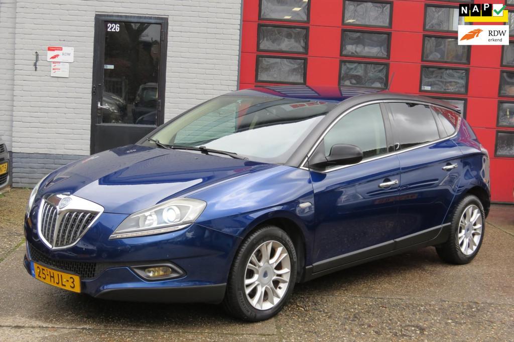 Lancia Delta 1.4-16V ,LEDER, CLIMA, Nwe APK, Voorwielaandrijving, 15 km/l, Gebruikt, 1295 kg