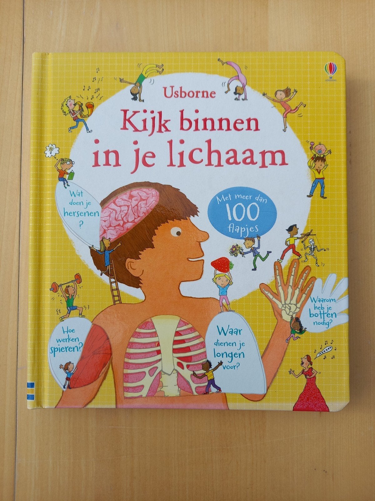 3 Kinderboeken: Lichaam, Hoe Werkt Het?, Junioratlas, Boeken, Ophalen of Verzenden, Zo goed als nieuw, Non-fictie