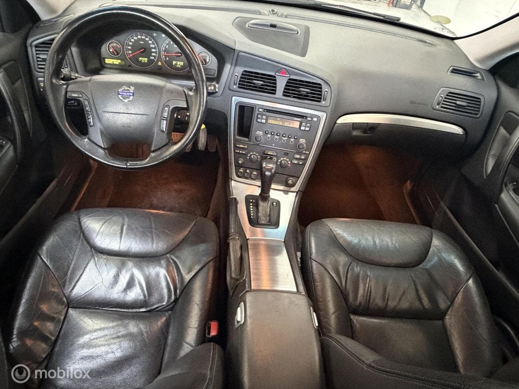 Volvo V70 2.4 Momentum NL-AUTO / LEER / 170PK, 1498 kg, 2435 cc, 170 pk, Euro 4