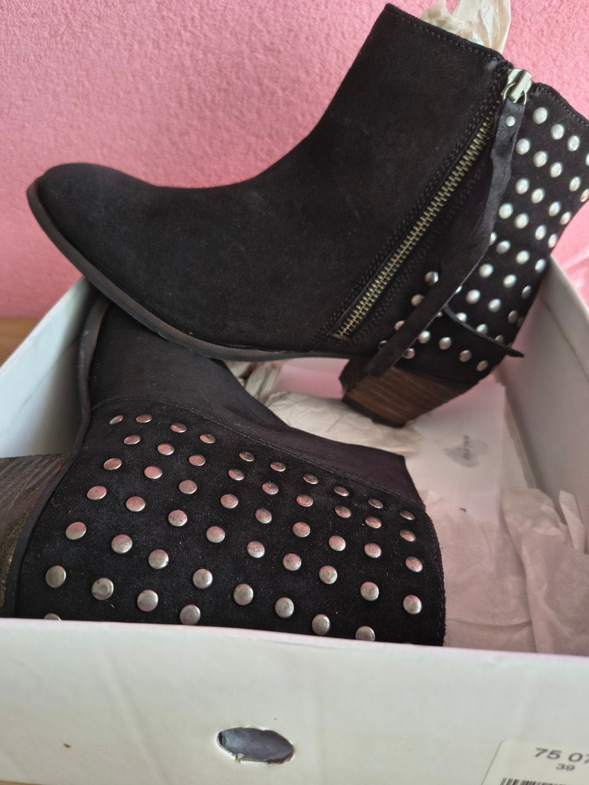 Bon'a Parte suède enkellaarsjes zwart met studs, Verzenden, Zwart, Lage of Enkellaarzen, Nieuw