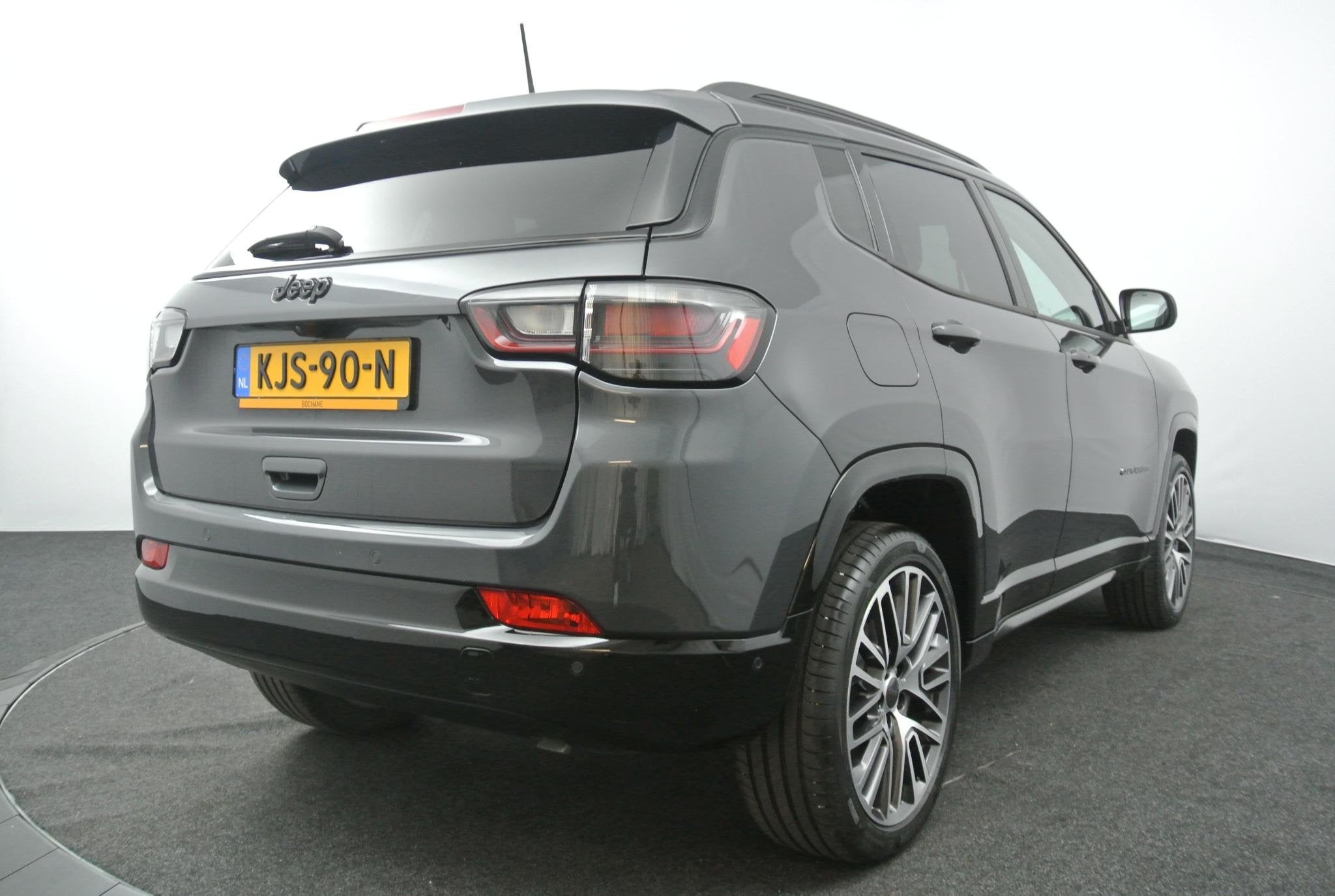 Jeep Compass 1.5T e-Hybrid Night Eagle | Leder | Camera | Ca, Auto's, Gebruikt, 4 cilinders, Met garantie (alle), Leder en Stof