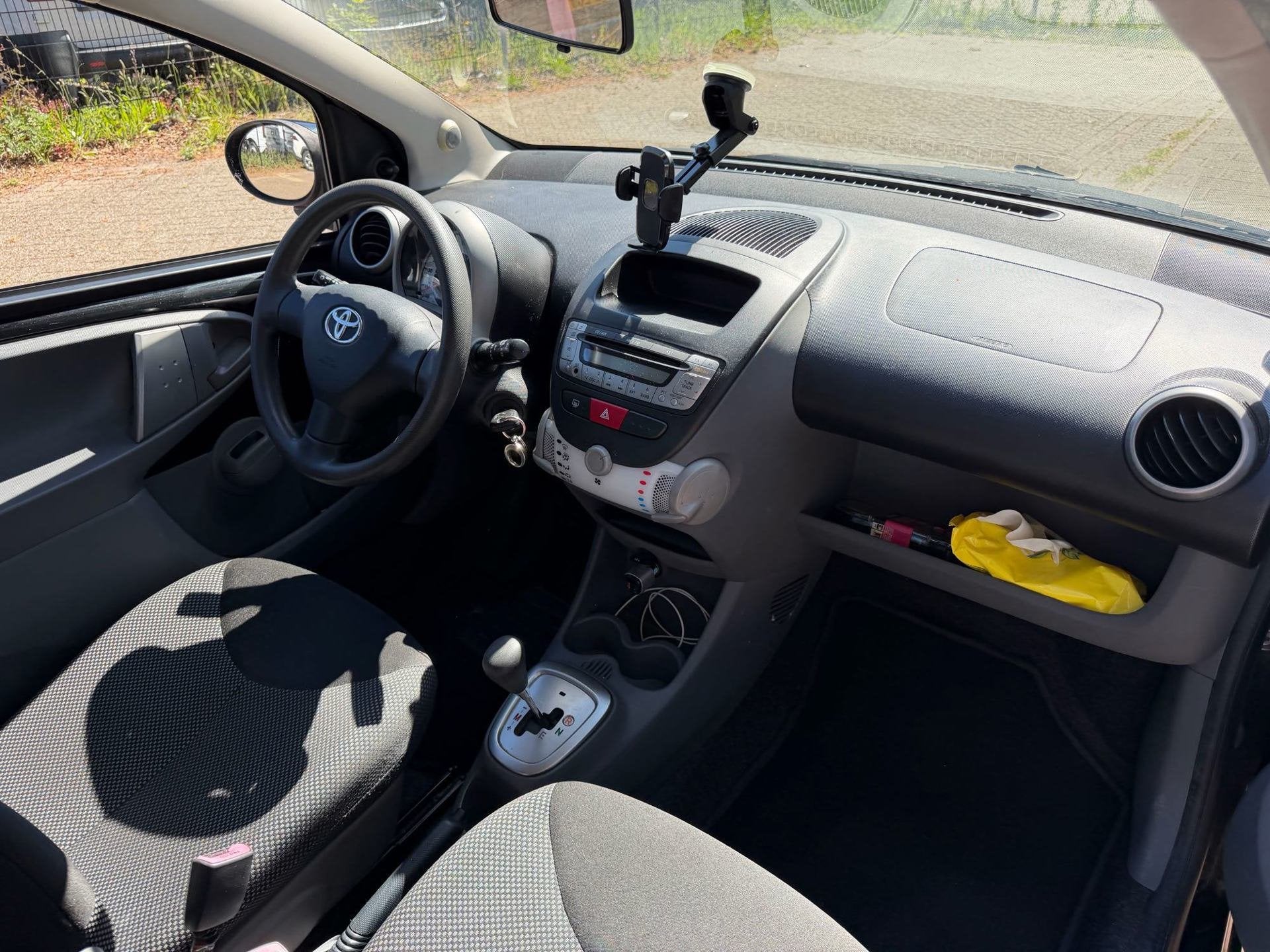 Toyota Aygo 1.0-12V Comfort Automaat 141.000km. Zuinig A-Lab, Stof, Gebruikt, 4 stoelen, Origineel Nederlands