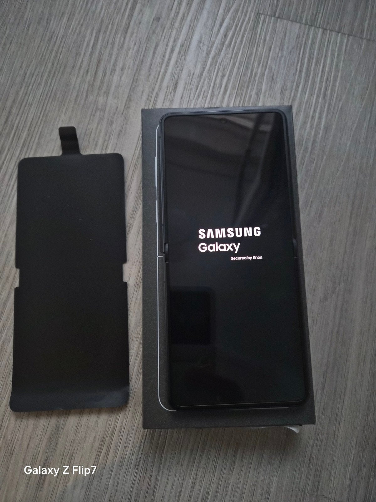 Foto 3 van nieuwe samsung galaxy Z flip 8