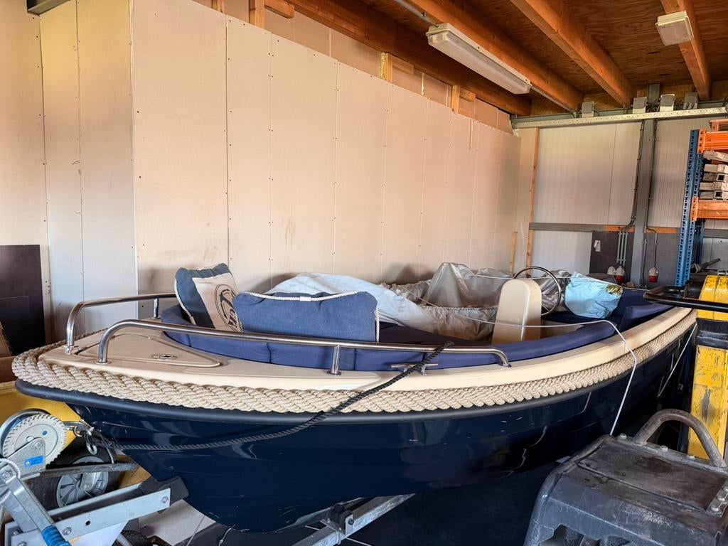 Wiedesloep 420 (2021) – Zo goed als nieuw, Watersport en Boten, Sloepen, Zo goed als nieuw, Benzine, Polyester, Buitenboordmotor