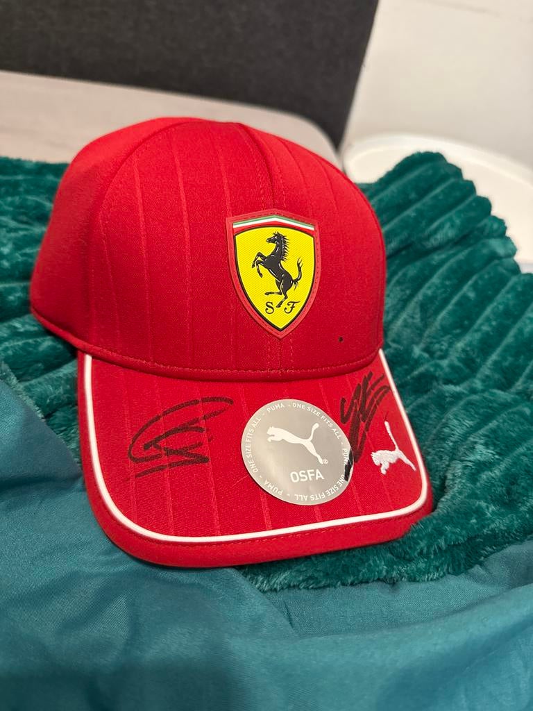 Gesigneerde Ferrari F1 Team Cap, Ophalen, Zo goed als nieuw, One size fits all, Pet