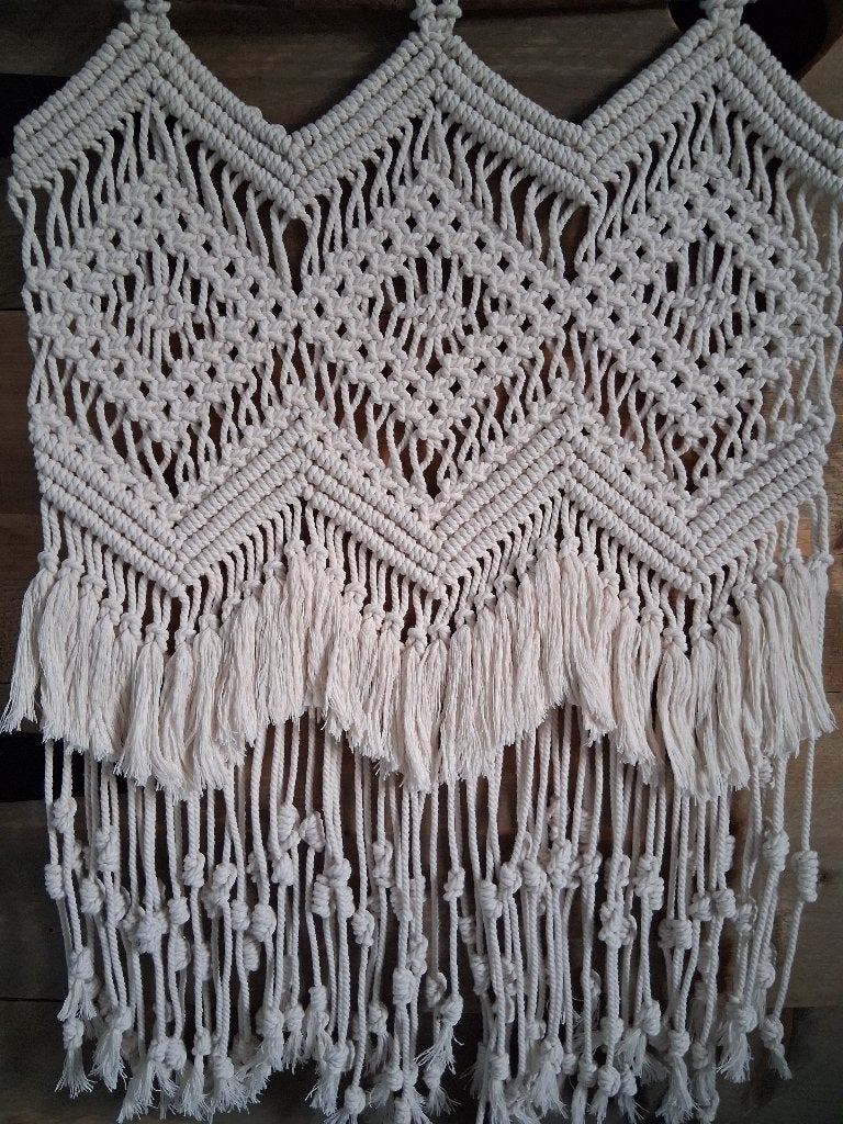 Handgemaakte Macramé Wandhanger "Diamond Dream", Beige, Eigen ontwerp, 60 cm, Nieuw