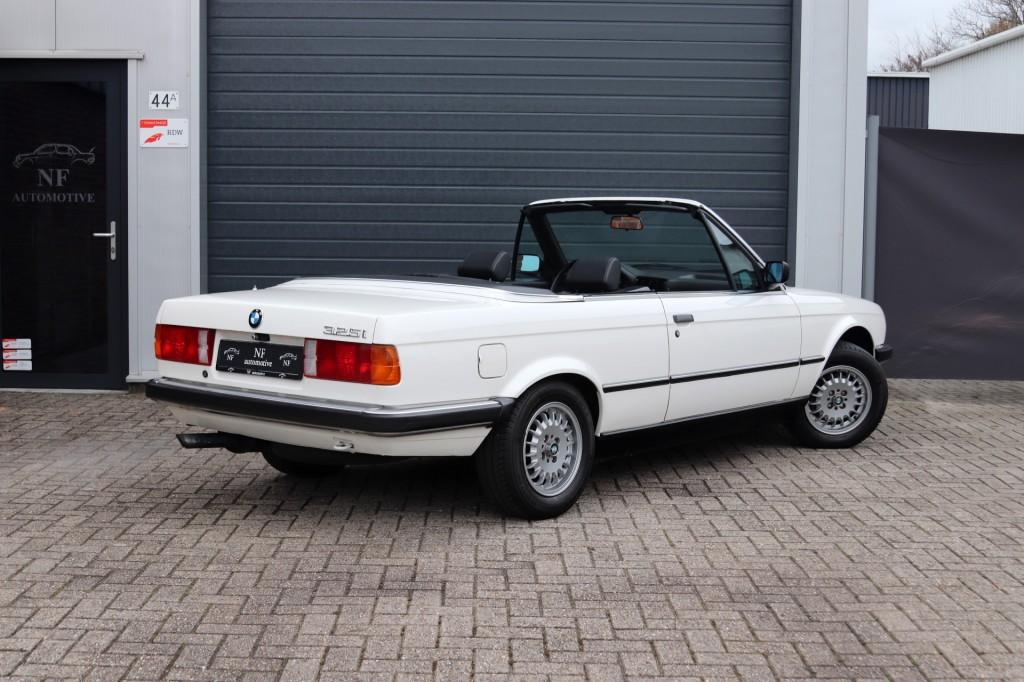 Bmw 3-SERIE 325i Cabriolet E30 - Collector! - History!, Gebruikt, 2494 cc, Cabriolet, 4 stoelen