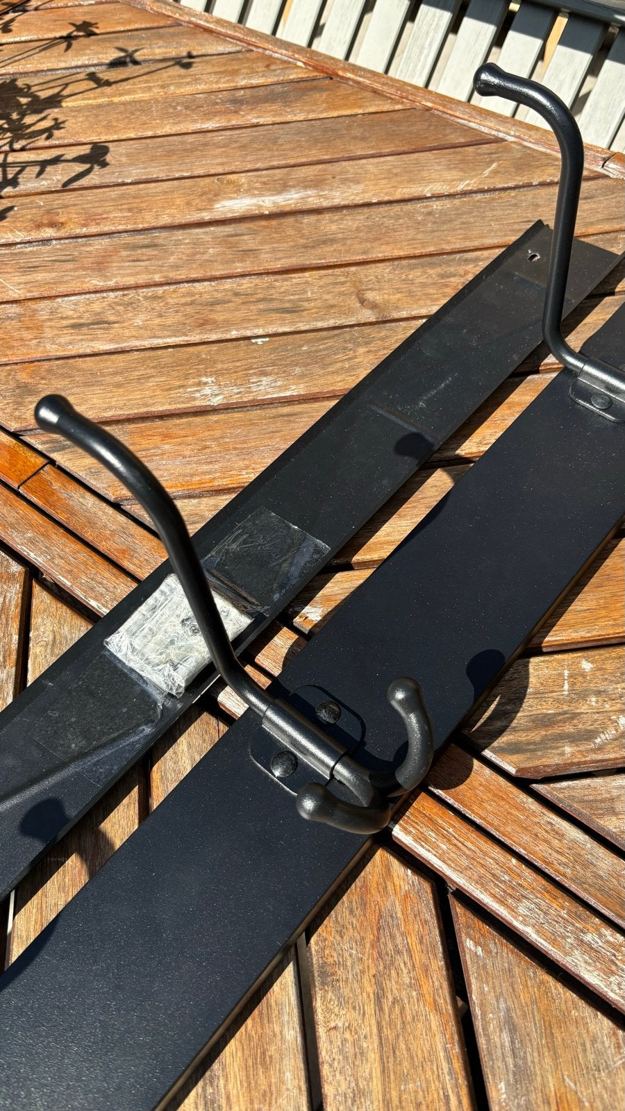 Zwarte wandkapstokken met haken, Wandkapstok, Ophalen of Verzenden, Zo goed als nieuw, Minder dan 100 cm