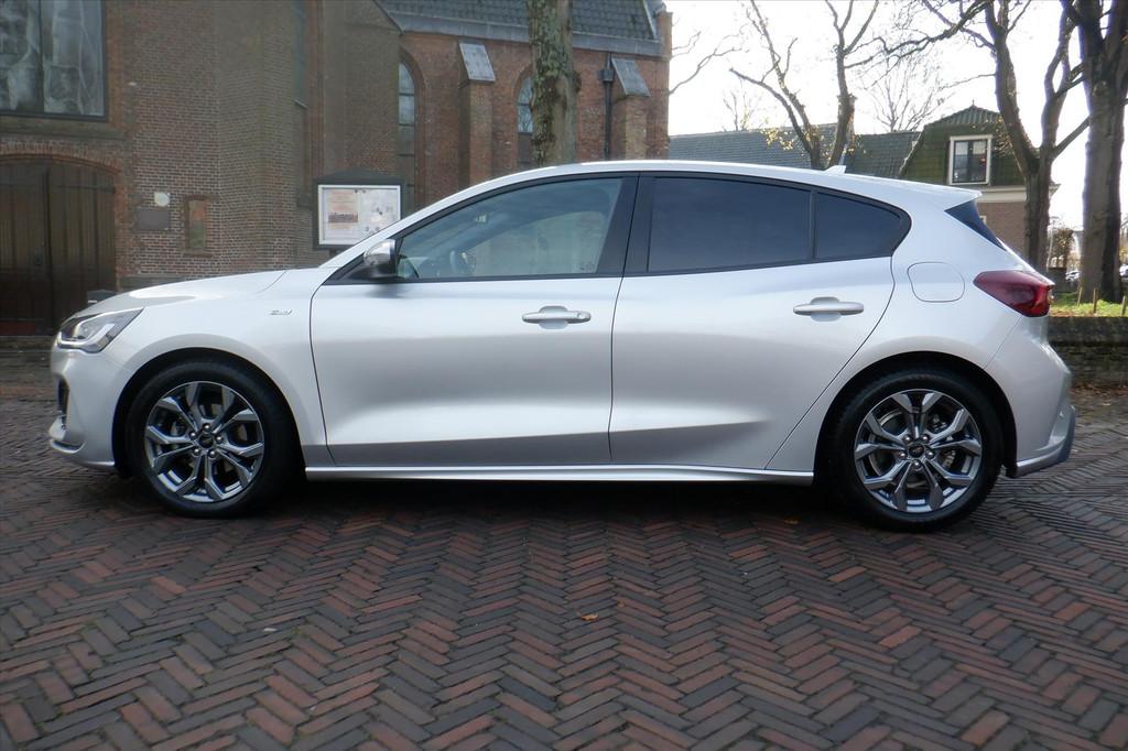 Ford Focus 1.0 EcoBoost Hybrid 125pk ST-Line- AUTOMAAT, 12 maanden, Stof, Gebruikt, 1337 kg