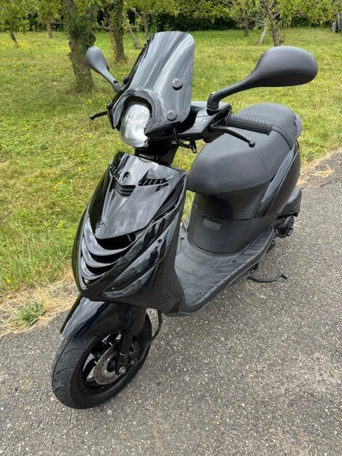 Piaggio zip 4t 50cc Black on Black, Zip, Ophalen of Verzenden, Zo goed als nieuw, Benzine