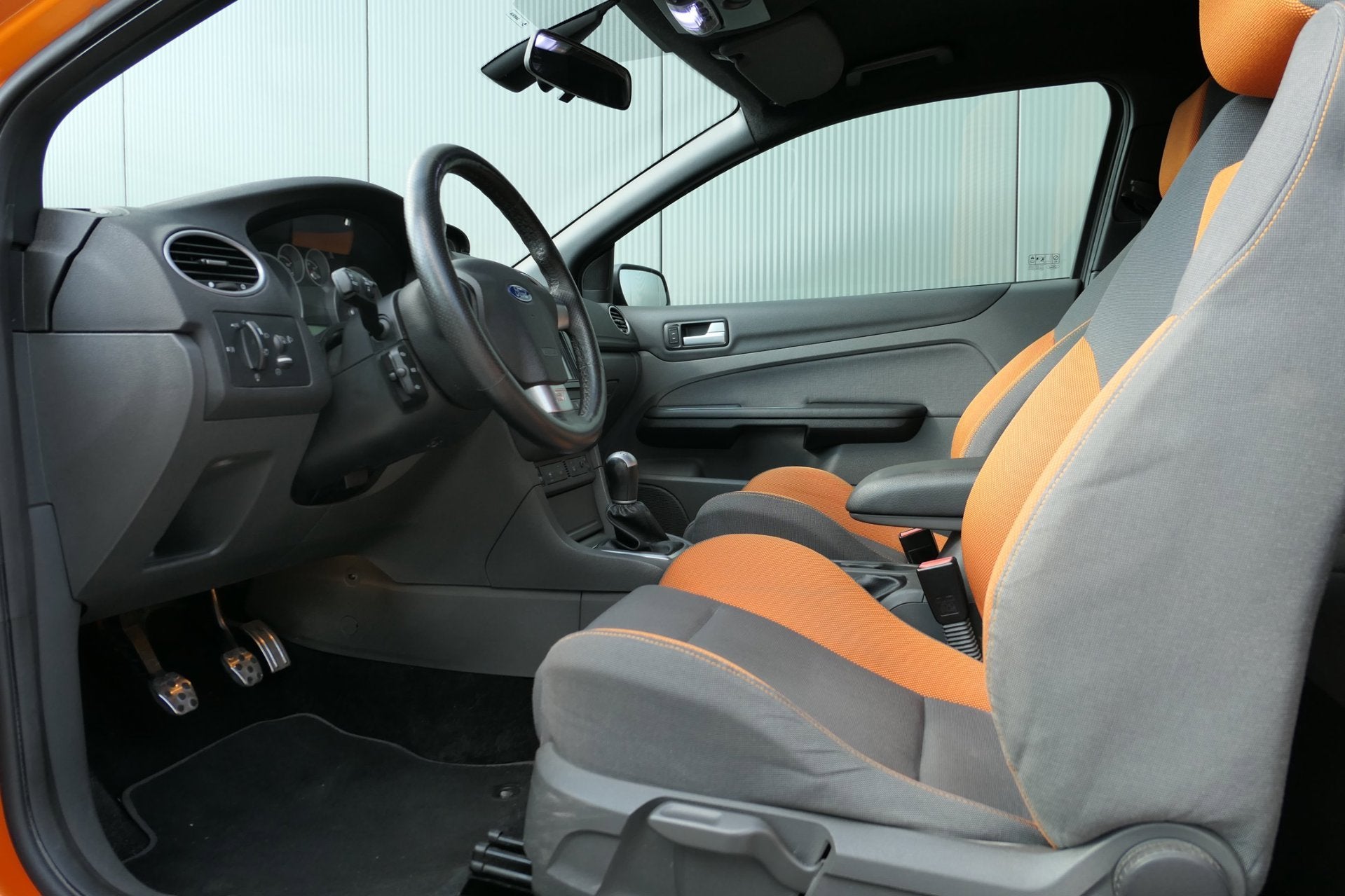 Ford Focus 2.5 ST Youngtimer Recardo stoelen Climate Stoelve, Parkeersensor, Stof, Gebruikt, Zwart
