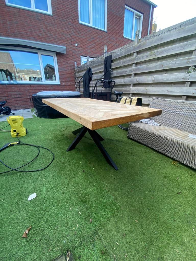 Tafel met vissengraat tafelblad, Huis en Inrichting, Tafels | Eettafels, Gebruikt, 50 tot 100 cm, 150 tot 200 cm, Vier personen
