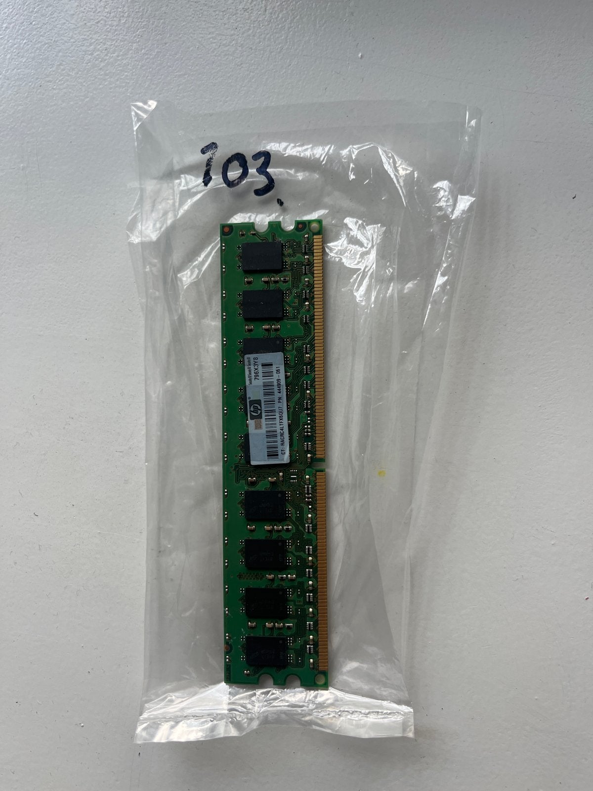 #103 - 2 st. HP 2GB DDR2 RAM Geheugenmodule 800MHz, Computers en Software, RAM geheugen, Verzenden, Zo goed als nieuw, DDR2, Server